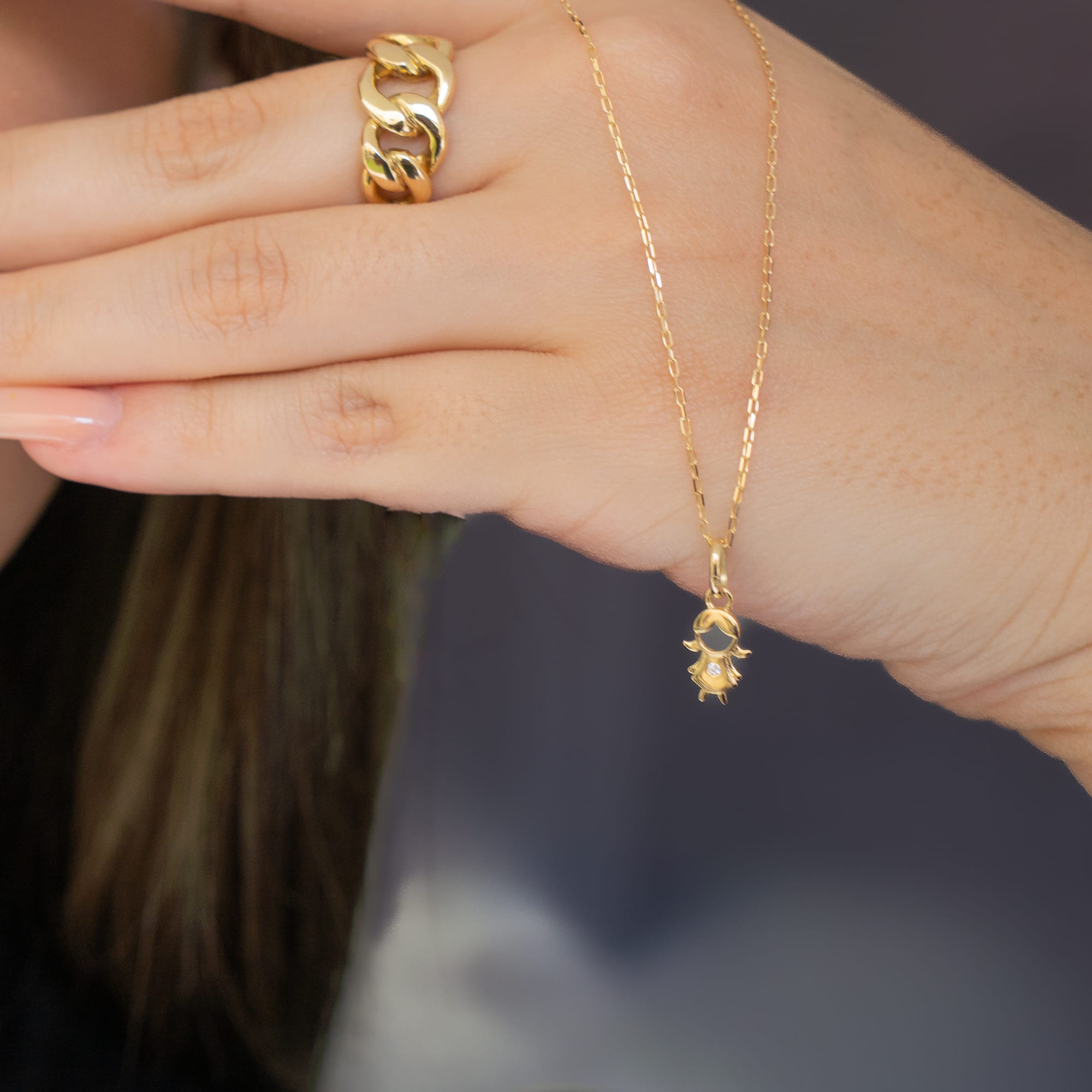 Dije Niña con Diamante
