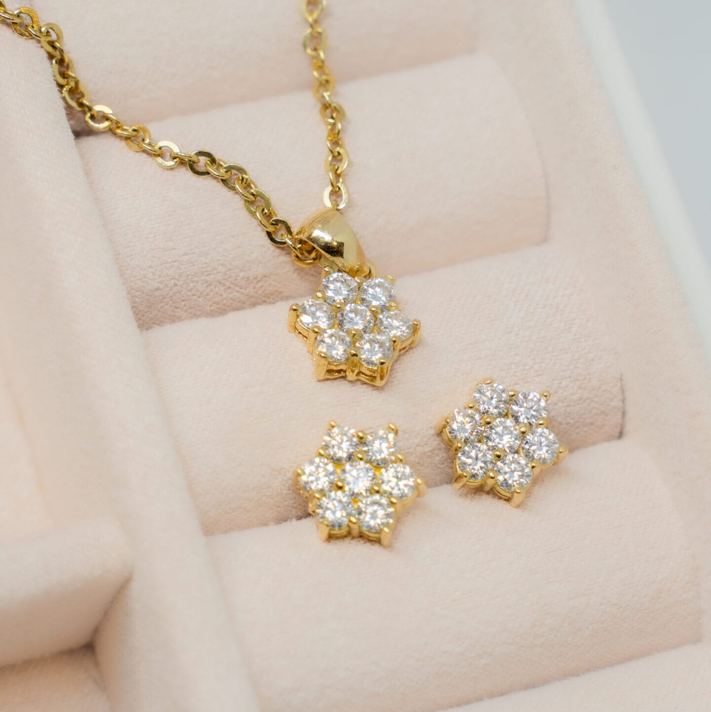 Set Rosetas Oro Moissanita