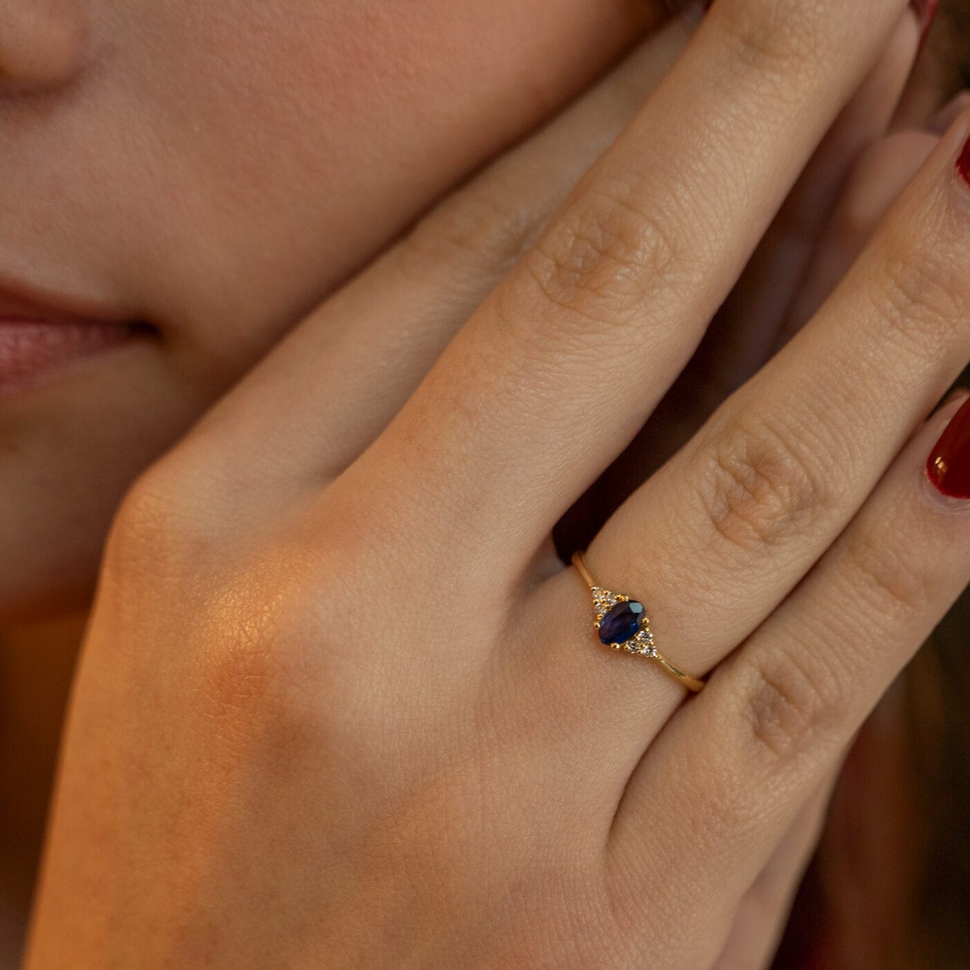 Anillo zafiro con diamantes