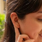Aretes flores tendencia con tornillo